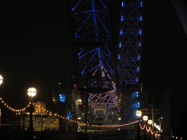 The London eye at night